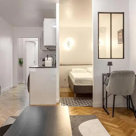 Apartment Elegante Evasion Dans Le Vibrant 11e Arrondissement - Longue Duree Paris