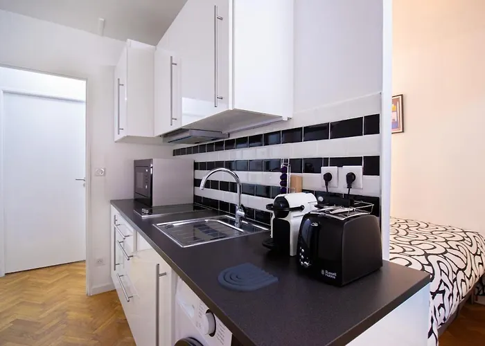 Elegante Evasion Dans Le Vibrant 11e Arrondissement - Longue Duree Апартаменты Париж