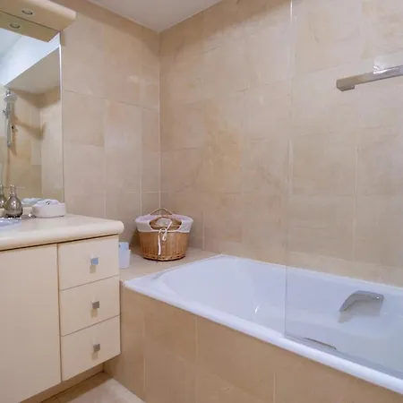 Апартаменты Elegante Evasion Dans Le Vibrant 11e Arrondissement - Longue Duree *